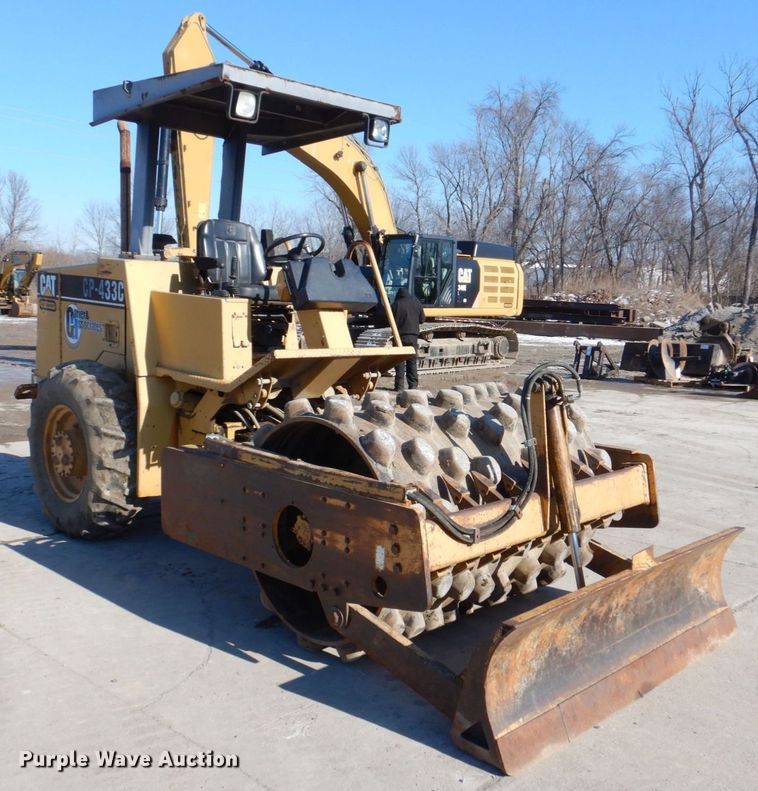 image for item DK5058 1999 Caterpillar CP433C  single drum vibratory roller