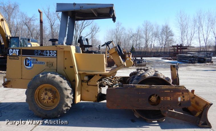 image for item DK5058 1999 Caterpillar CP433C  single drum vibratory roller