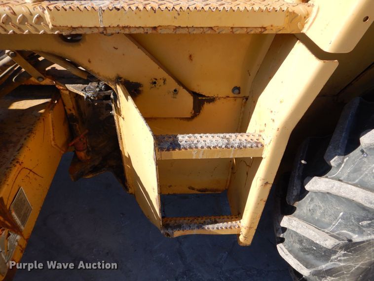 image for item DK5058 1999 Caterpillar CP433C  single drum vibratory roller