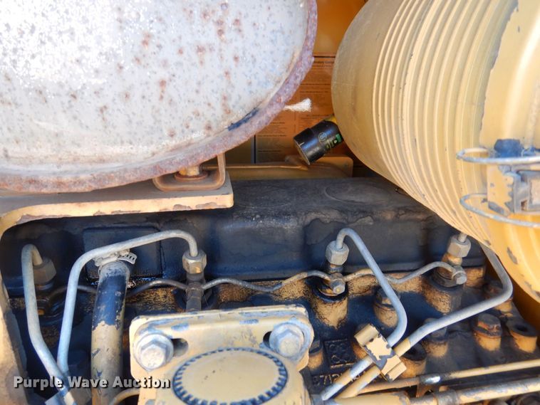 image for item DK5058 1999 Caterpillar CP433C  single drum vibratory roller