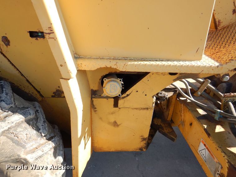 image for item DK5058 1999 Caterpillar CP433C  single drum vibratory roller