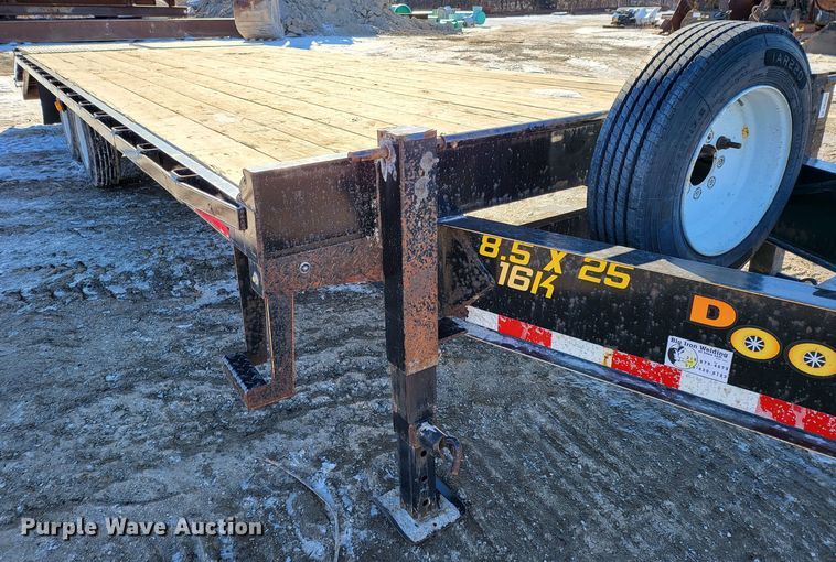 image for item DK5061 2018 Doolittle  flatbed trailer