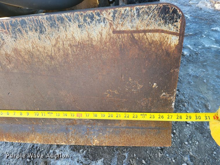 image for item DK5064 Caterpillar CVP75  excavator plate compactor