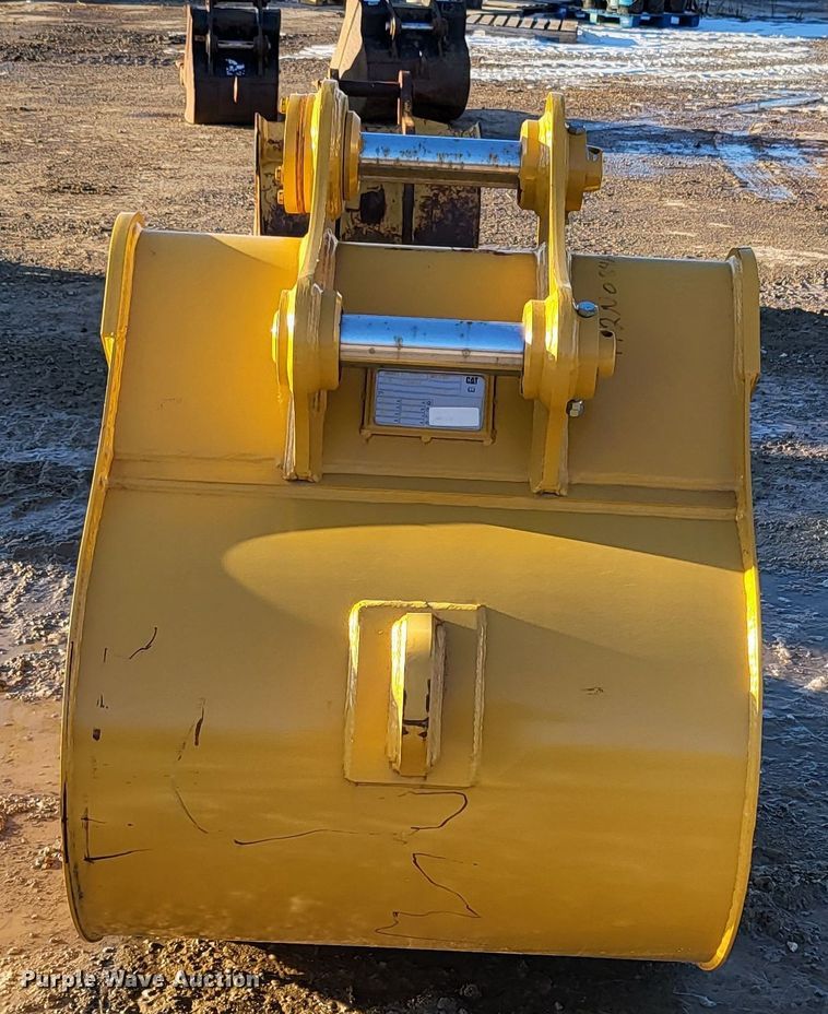 image for item DK5066 Caterpillar  36" W excavator bucket