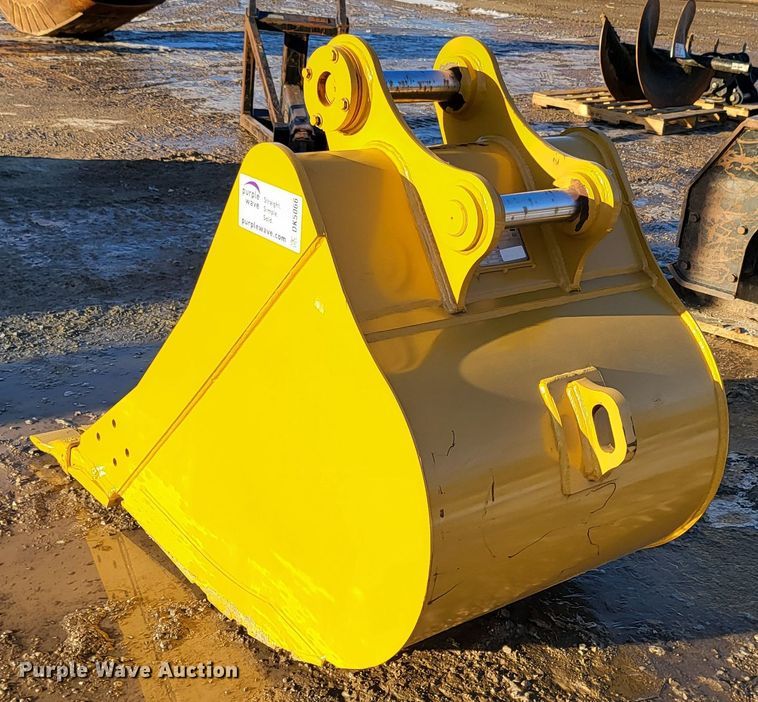 image for item DK5066 Caterpillar  36" W excavator bucket