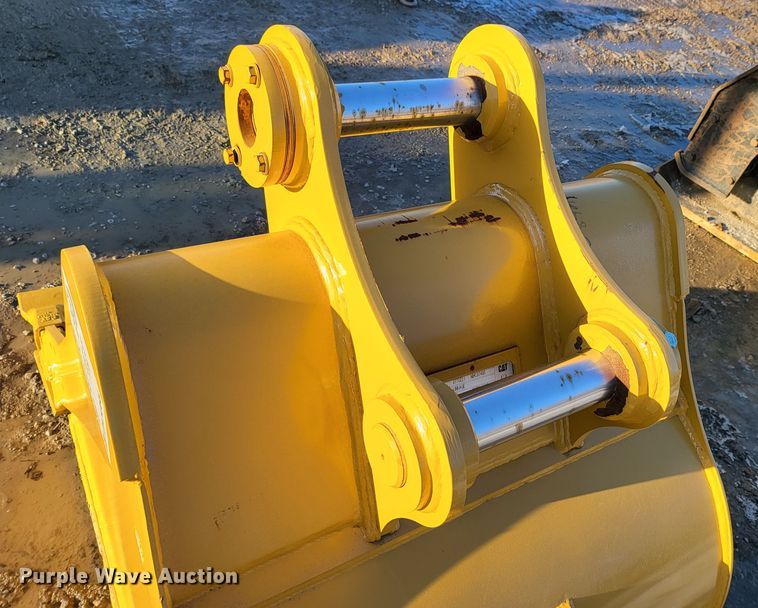 image for item DK5066 Caterpillar  36" W excavator bucket
