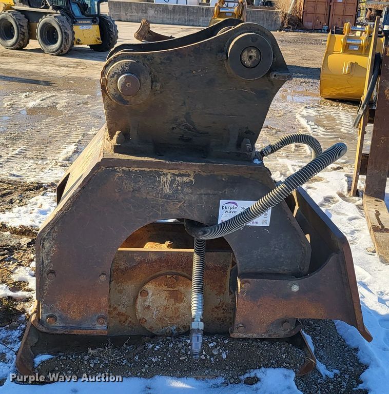 image for item DK5068 Excavator plate compactor