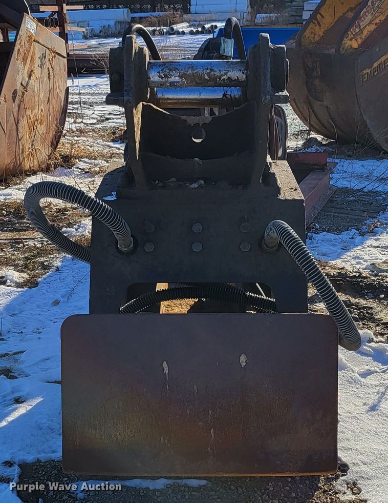 image for item DK5068 Excavator plate compactor