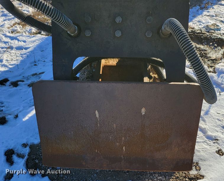 image for item DK5068 Excavator plate compactor