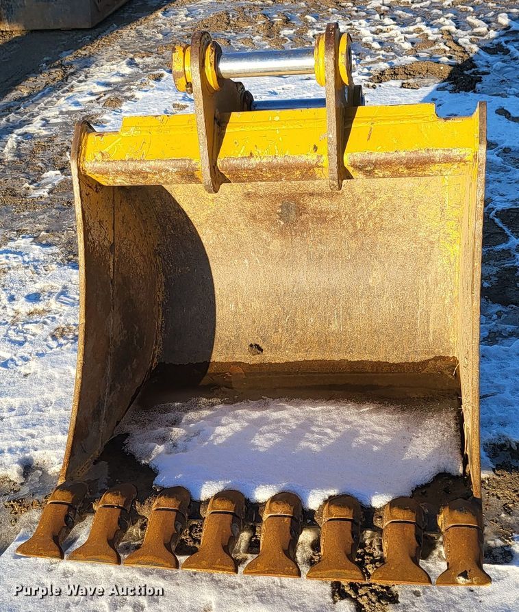 image for item DK5069 CP  35" W excavator bucket