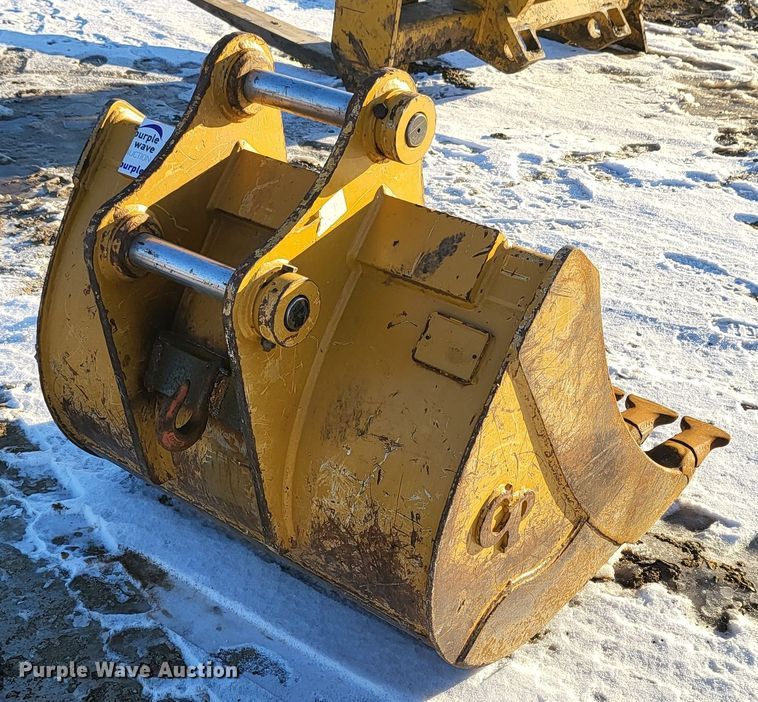 image for item DK5069 CP  35" W excavator bucket