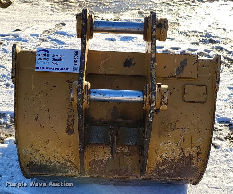 image for item DK5069 CP  35" W excavator bucket