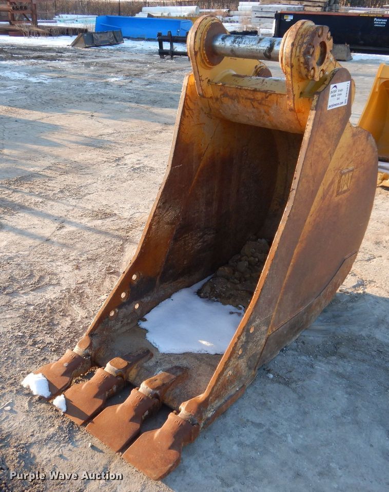 image for item DK5071 Caterpillar  30" W excavator bucket