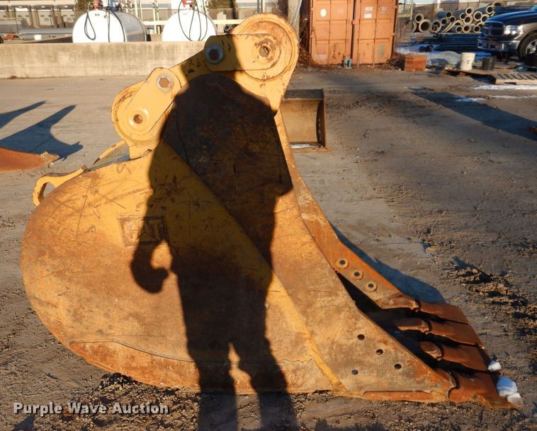 image for item DK5071 Caterpillar  30" W excavator bucket