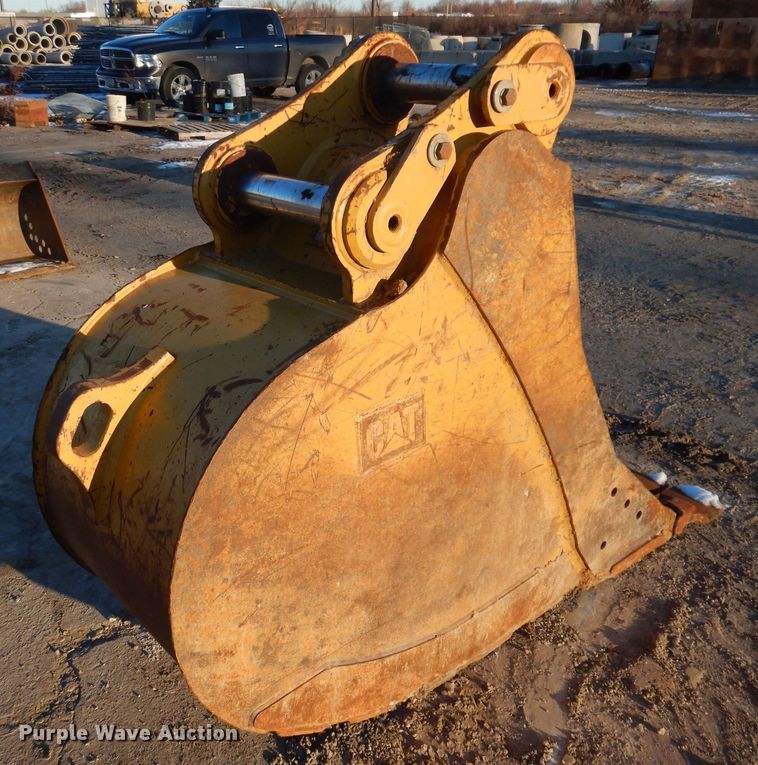 image for item DK5071 Caterpillar  30" W excavator bucket