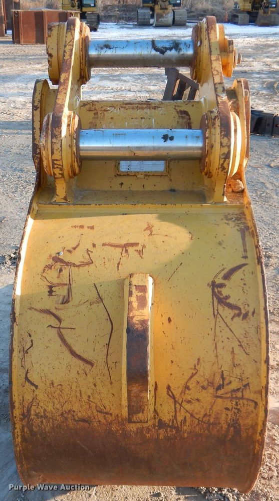 image for item DK5071 Caterpillar  30" W excavator bucket