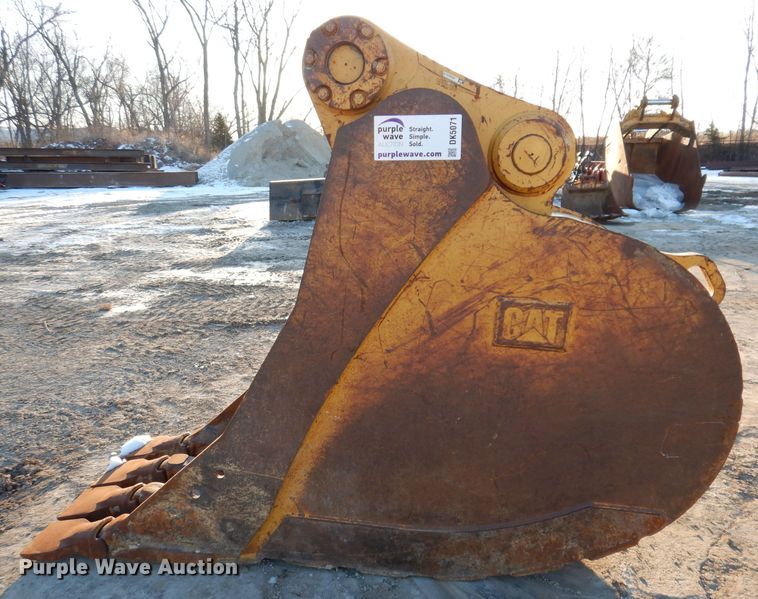 image for item DK5071 Caterpillar  30" W excavator bucket