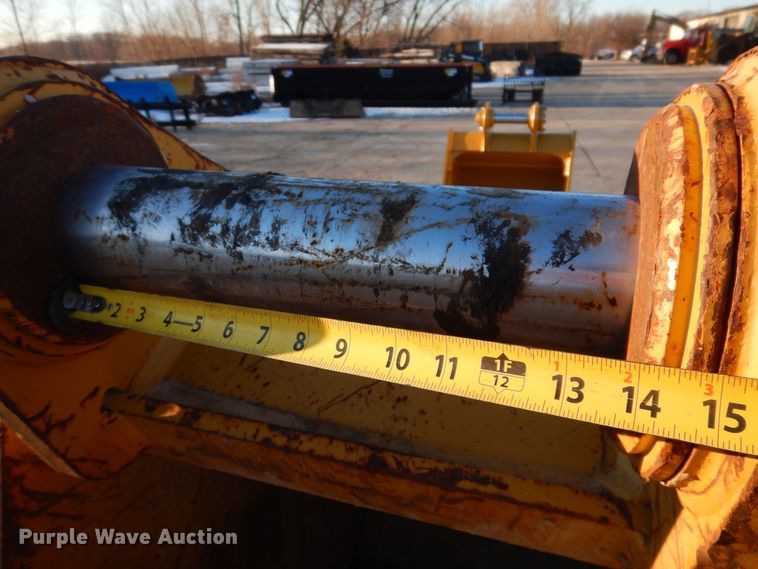 image for item DK5071 Caterpillar  30" W excavator bucket