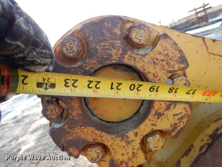 image for item DK5071 Caterpillar  30" W excavator bucket