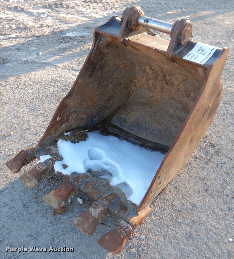 image for item DK5073 (2) Caterpillar excavator buckets