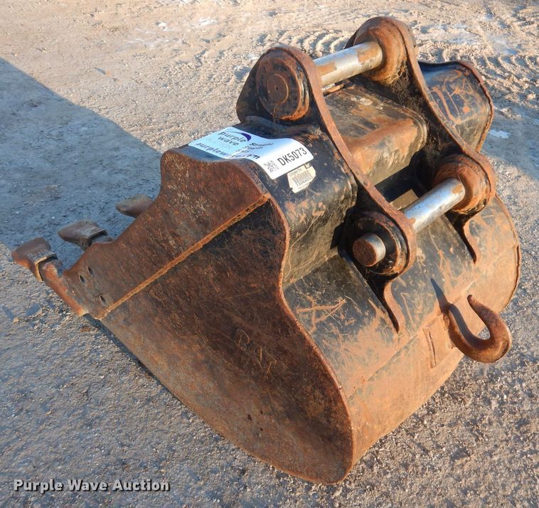 image for item DK5073 (2) Caterpillar excavator buckets