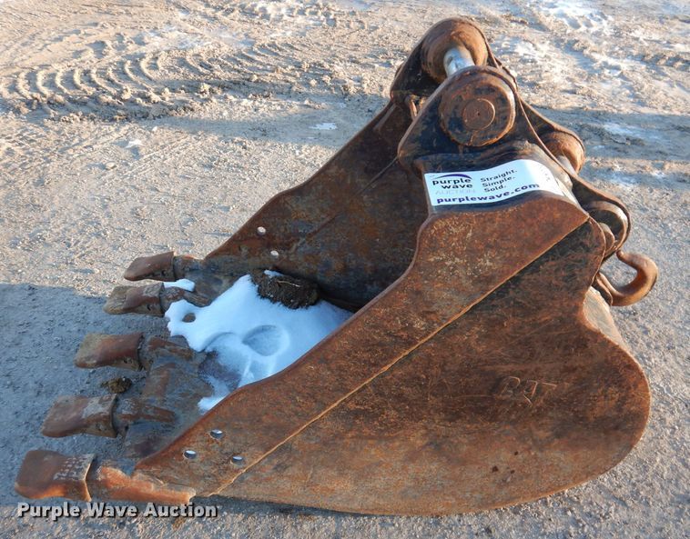 image for item DK5073 (2) Caterpillar excavator buckets