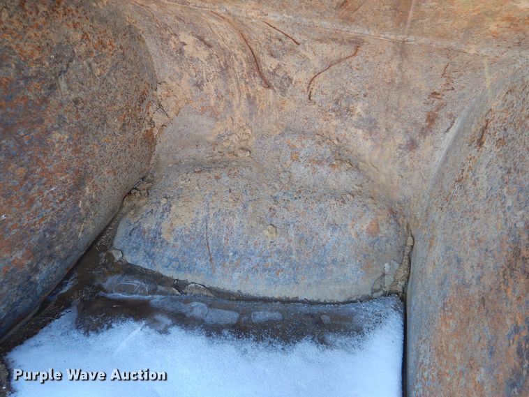 image for item DK5073 (2) Caterpillar excavator buckets