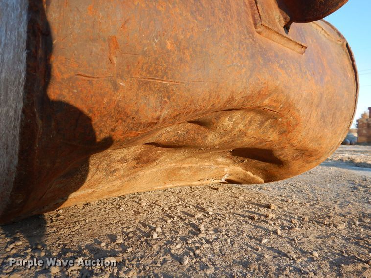 image for item DK5073 (2) Caterpillar excavator buckets