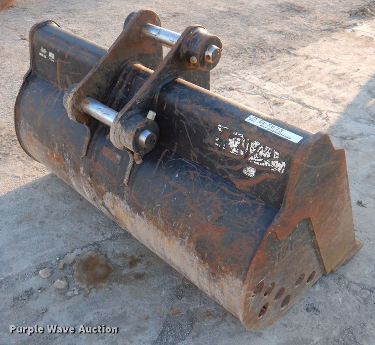 image for item DK5073 (2) Caterpillar excavator buckets