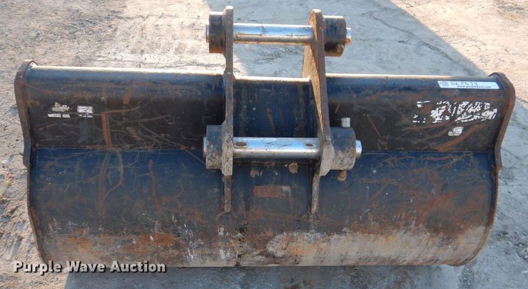 image for item DK5073 (2) Caterpillar excavator buckets