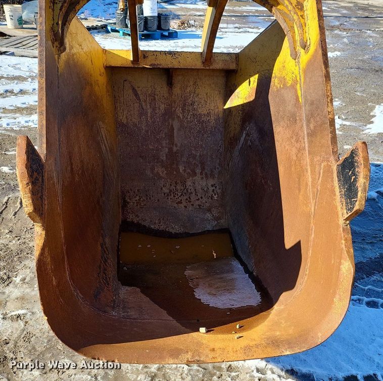 image for item DK5077 Raveling  36" W excavator sand bucket
