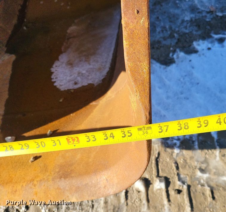 image for item DK5077 Raveling  36" W excavator sand bucket