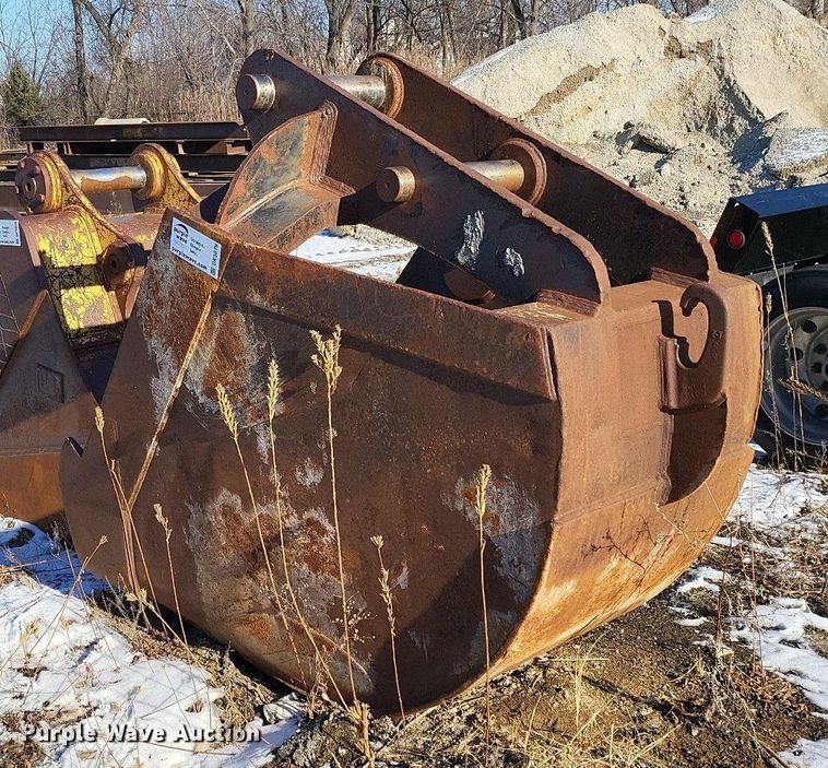 image for item DK5079 EBI  42" W excavator sand bucket