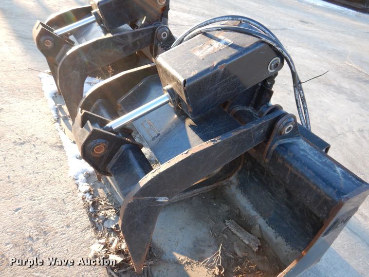 image for item DK5084 Caterpillar 157-7225 skid steer bucket