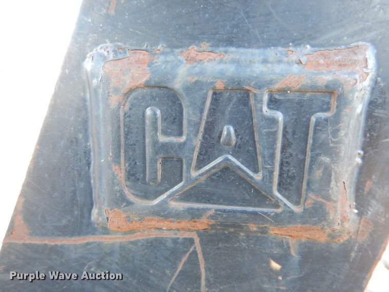 image for item DK5084 Caterpillar 157-7225 skid steer bucket