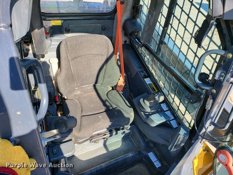 image for item DK5088 2019 John Deere 333G  tracked skid steer loader