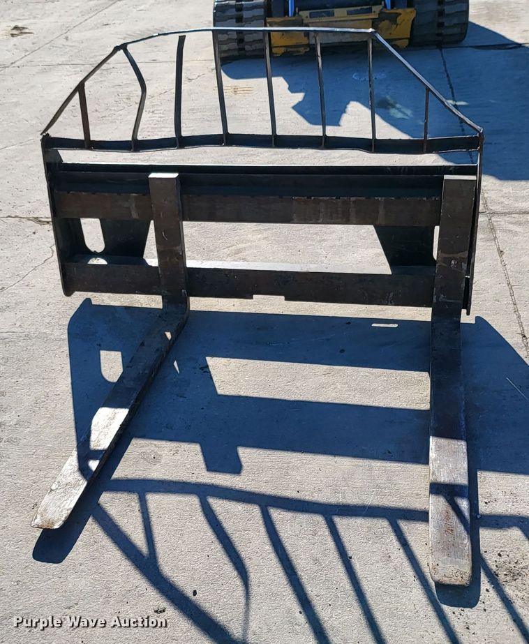 image for item DK5088 2019 John Deere 333G  tracked skid steer loader