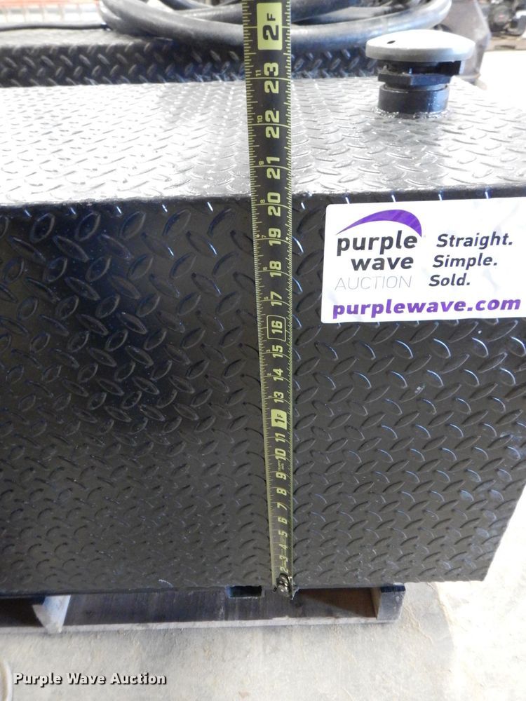 image for item DK5090 (2) auxiliary fuel tanks