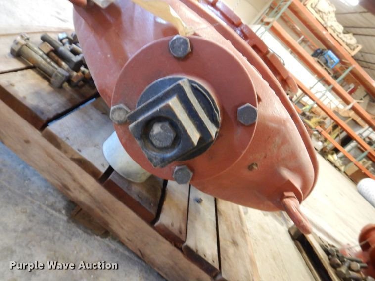 image for item DK5091 Mueller  tapping valve