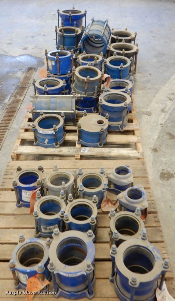 image for item DK5094 Approximately 36 pipe couplers