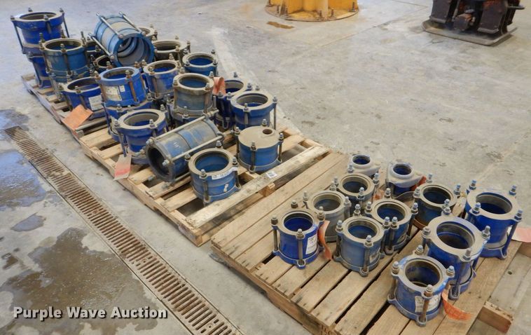 image for item DK5094 Approximately 36 pipe couplers