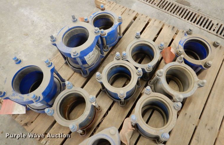 image for item DK5094 Approximately 36 pipe couplers