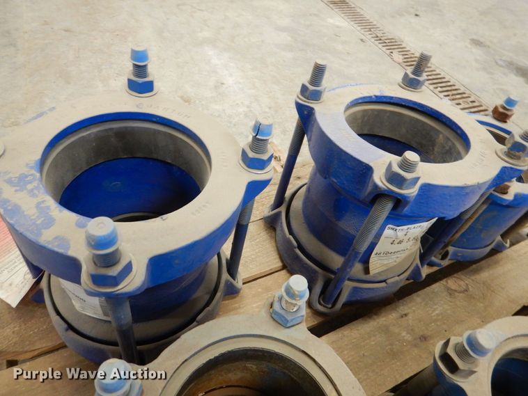 image for item DK5094 Approximately 36 pipe couplers