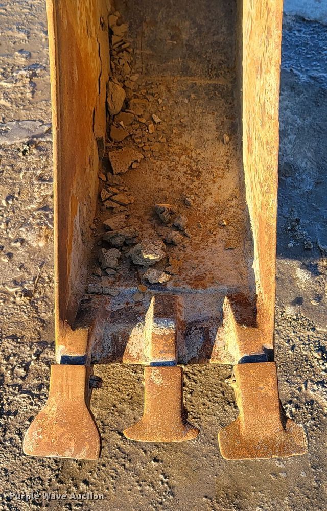 image for item DK5101 12" W excavator bucket