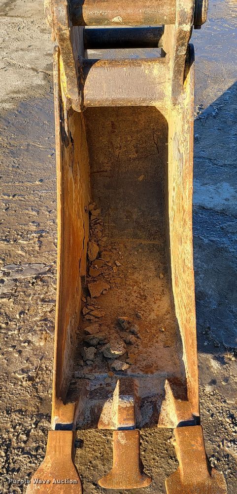 image for item DK5101 12" W excavator bucket