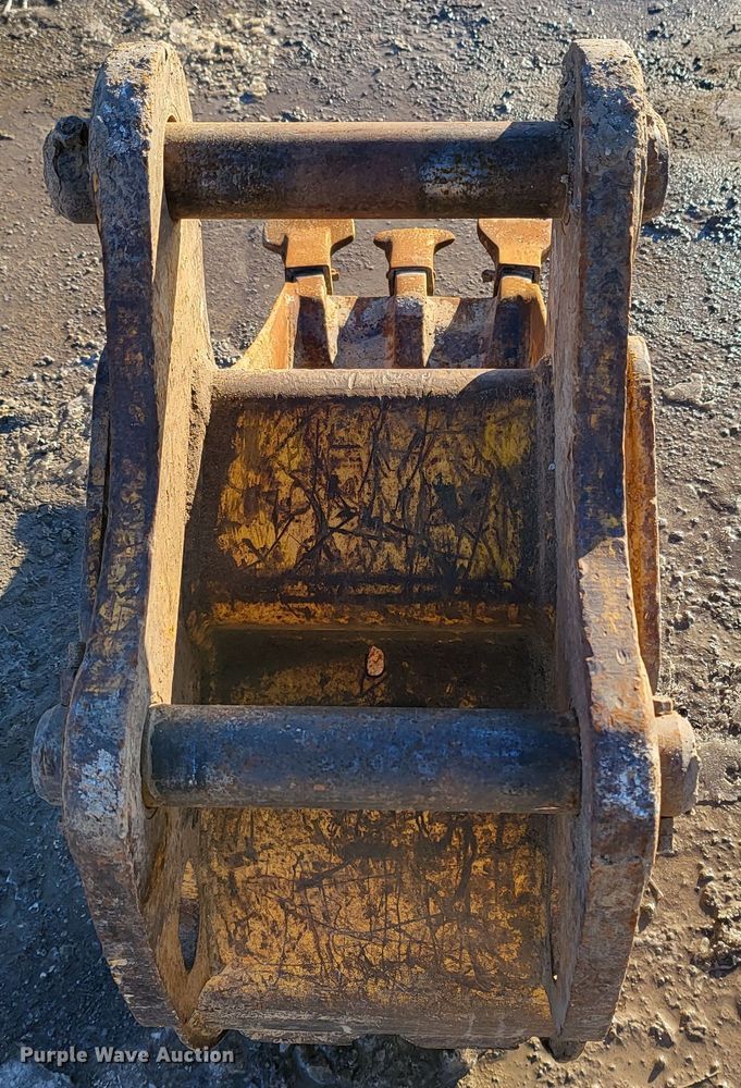 image for item DK5101 12" W excavator bucket