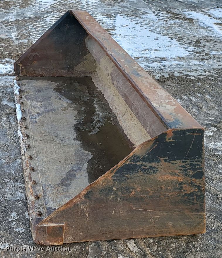 image for item DK5107 Berlon  96" W skid steer bucket