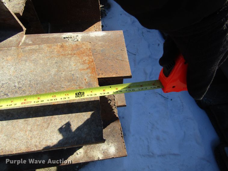 image for item DK5116 Approximately 36 steel I-beams