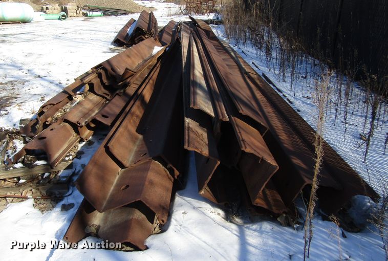 image for item DK5119 Approximately 30 metal sheets