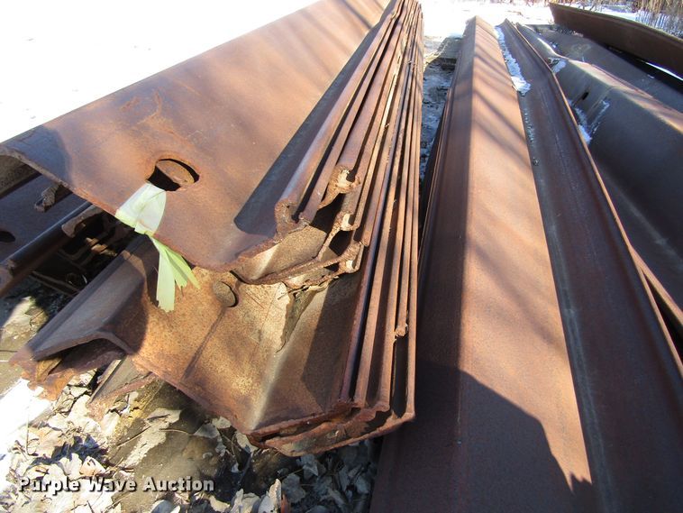 image for item DK5119 Approximately 30 metal sheets